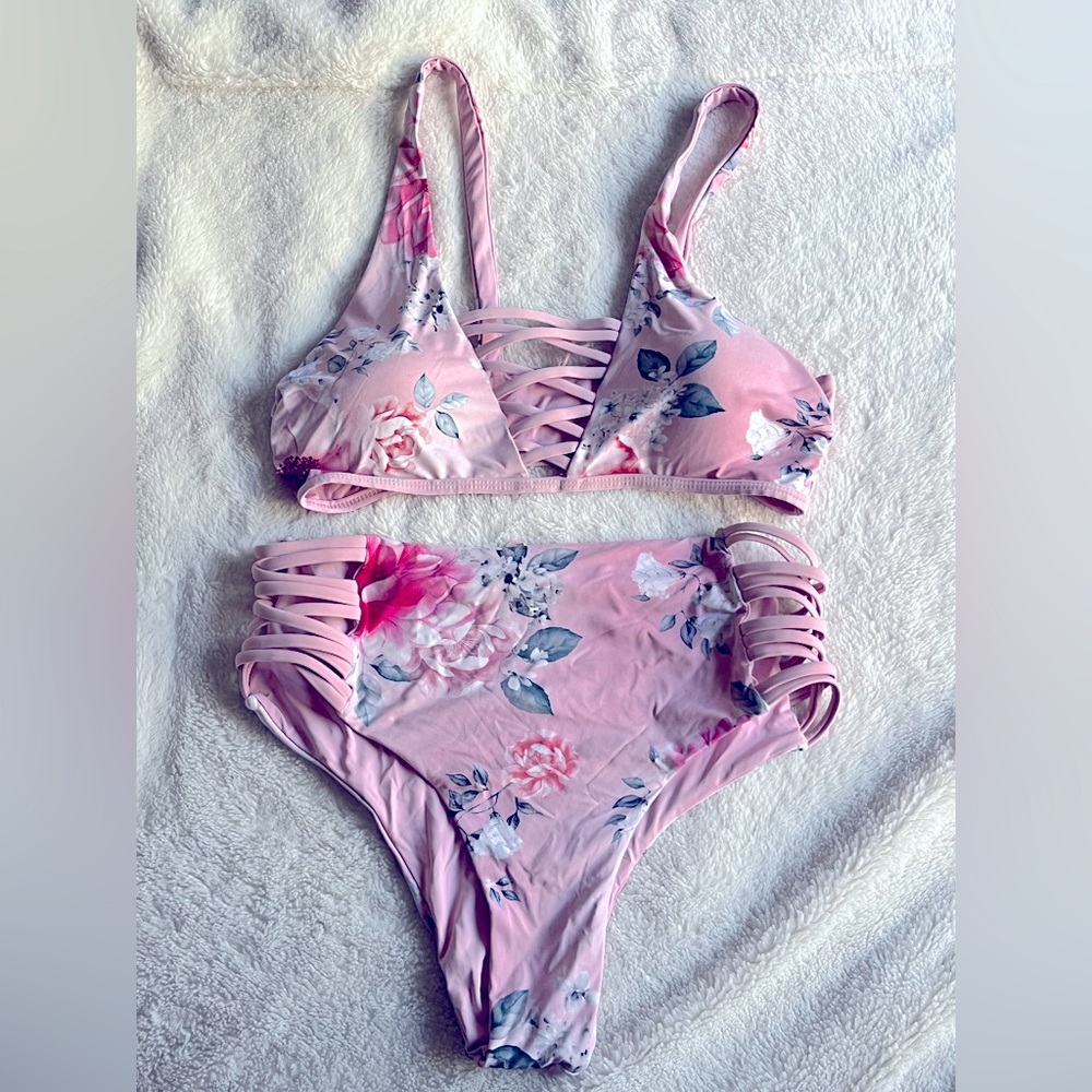 Cute Flower Print Two Piece Swimsuit Set M